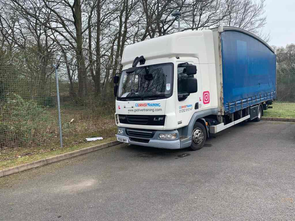 Best Academy for the Truck Driver – HGV Training and Career Assistance